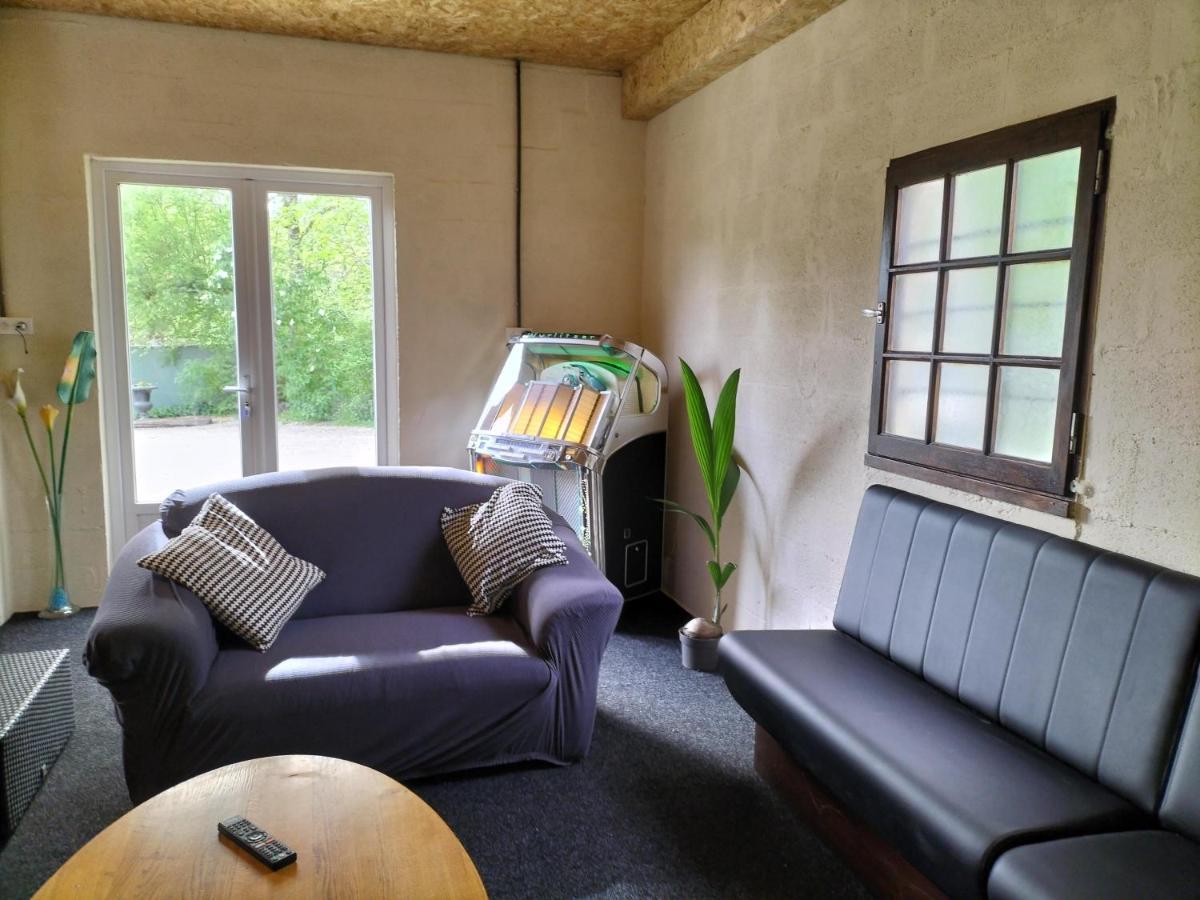 Le Jardin Des Hirondelles Bed and Breakfast Blanzaguet-Saint-Cybard Eksteriør billede